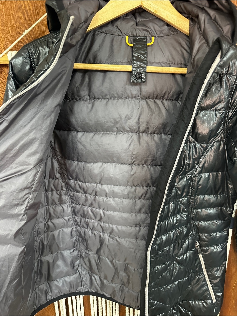 Lolë Packable Puffer Jacket - Picture 4 of 6